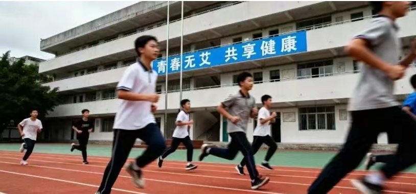 【双语】震惊！大学生成“艾滋”重灾区！平均年龄 19.9岁 ئادەمنى تىترىتىدىغان ئىش ! ئالىي مەكتەپ ئوقۇغۇچىلىرى « ئەيدىز » ئېغىر