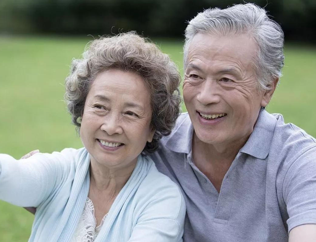 不止年轻人，老年艾滋病感染人数上升！？