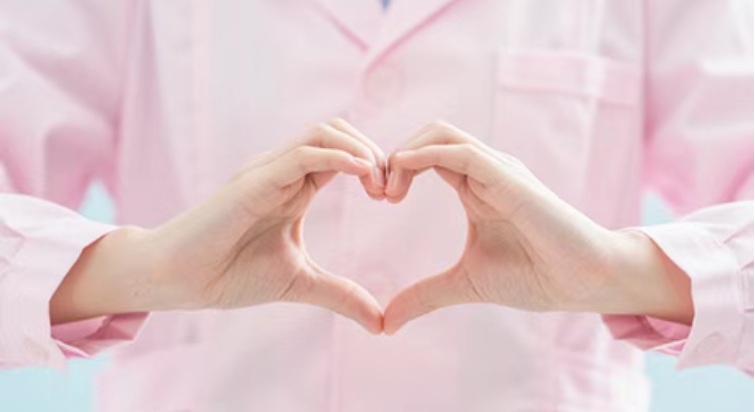 【双语】高危行为后：把握艾滋病黄金阻断期 خەتەرلىك قىلمىشلاردىن كېيىن: ئەيدىز كېسىلىنىڭ ئالتۇن توسۇش مەزگىلىنى ئىگىلەش