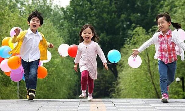 【双语】HIV是否存在“父婴传播”？  ئەيدىزنىڭ دادىدىن بوۋاققا يۇقۇش ئىھتىماللىقى بارمۇ ؟